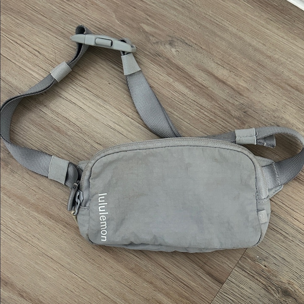 lululemon athletica Women’s Gray Mini Belt Bag